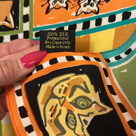 Bob Mackie silk scarf wearable art - Picture 5 of 6